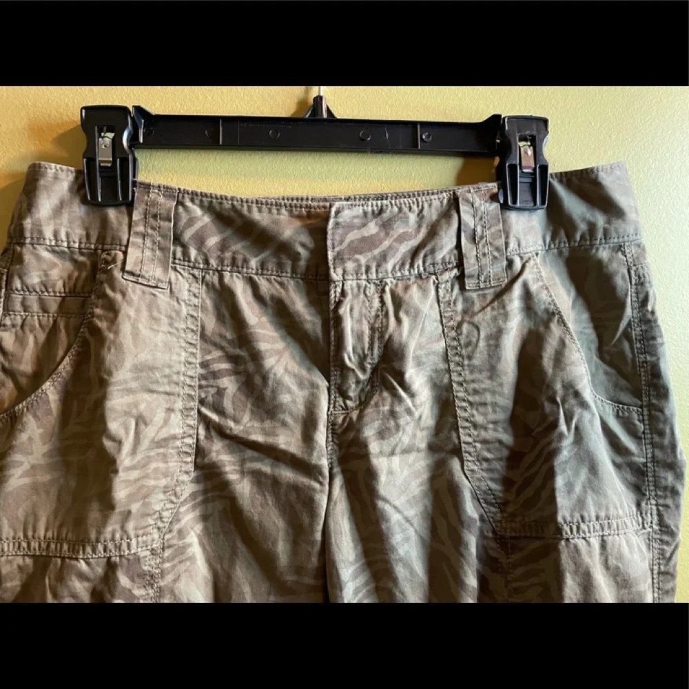 Express Capri’s - 4 - Picture 2 of 9